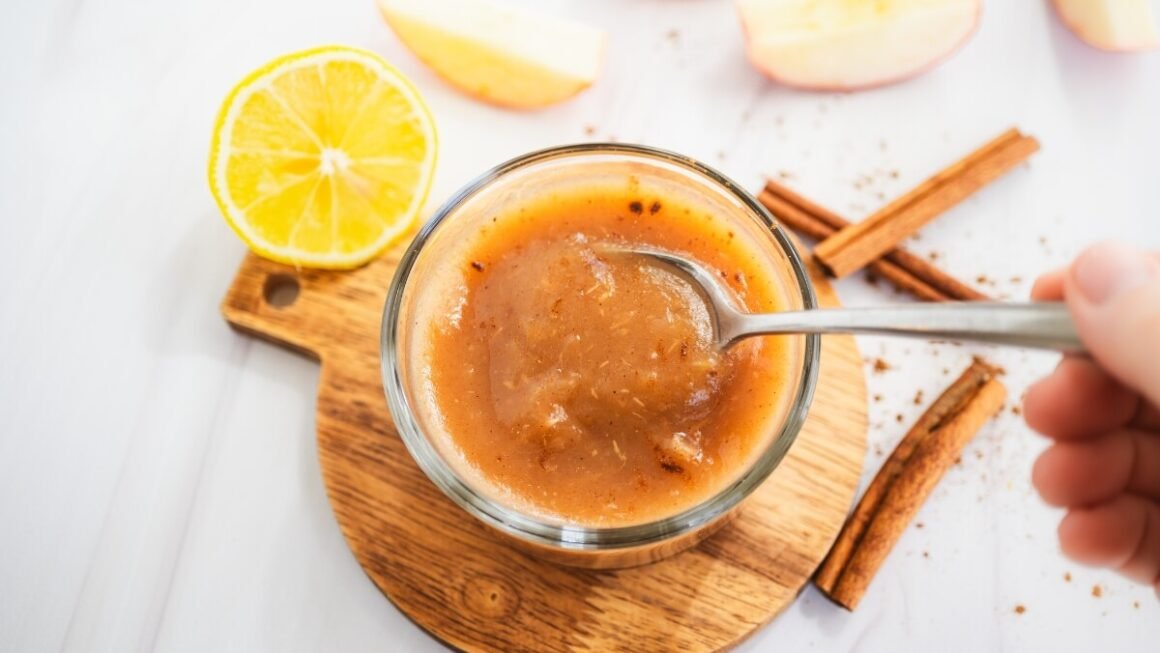 Easy Homemade Applesauce Recipe